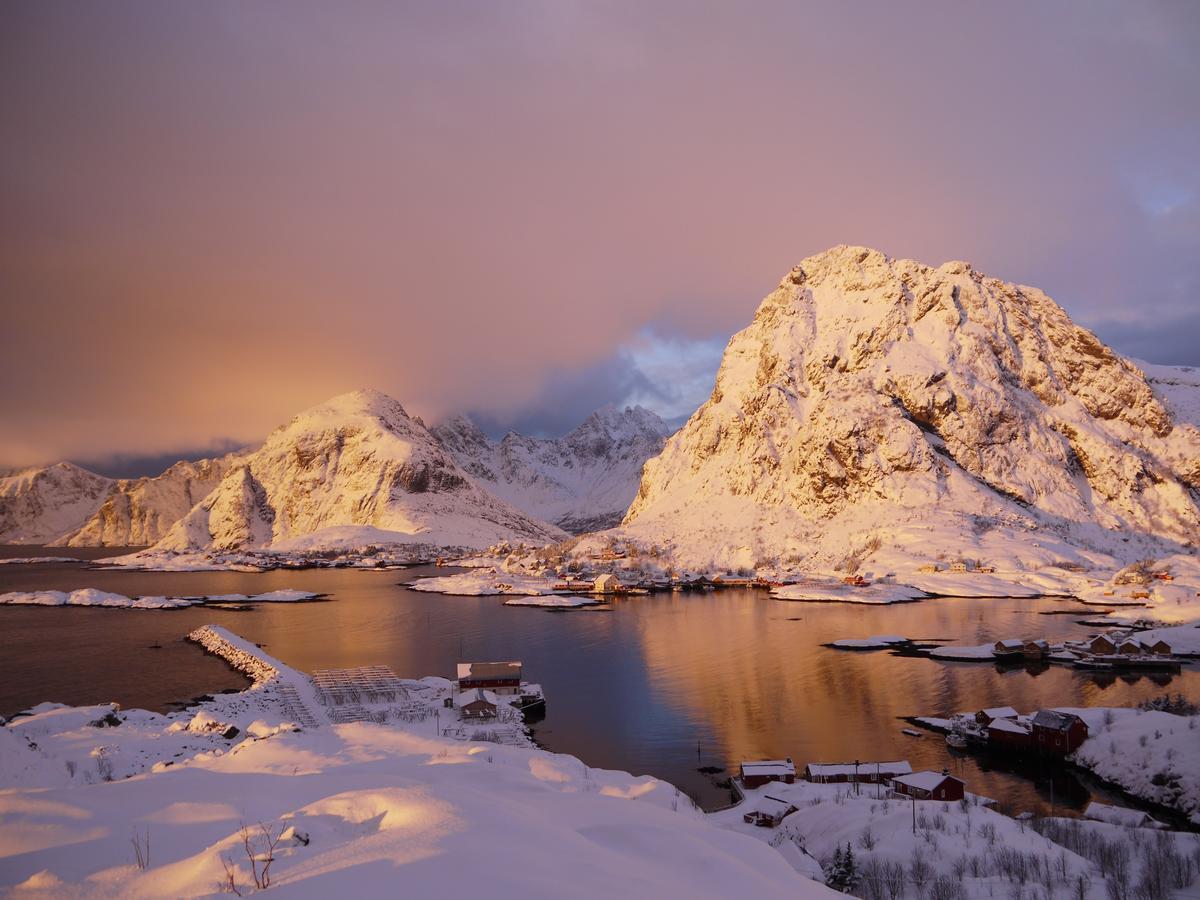 Sørvågen Lofoten Planet Basecamp 빌라 외부 사진